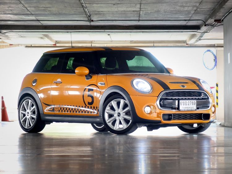 รถ Mini Hatch Cooper 2.0 S สี ส้ม