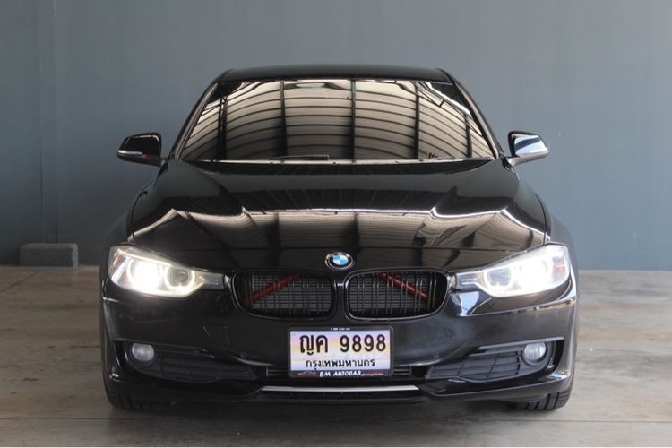 BMW Series 3 2014 320d Sedan ดีเซล ไม่ติดแก๊ส เกียร์อัตโนมัติ ดำ รูปที่ 2
