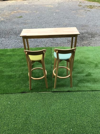 เก้าอี้และบาร์ รูปที่ 2