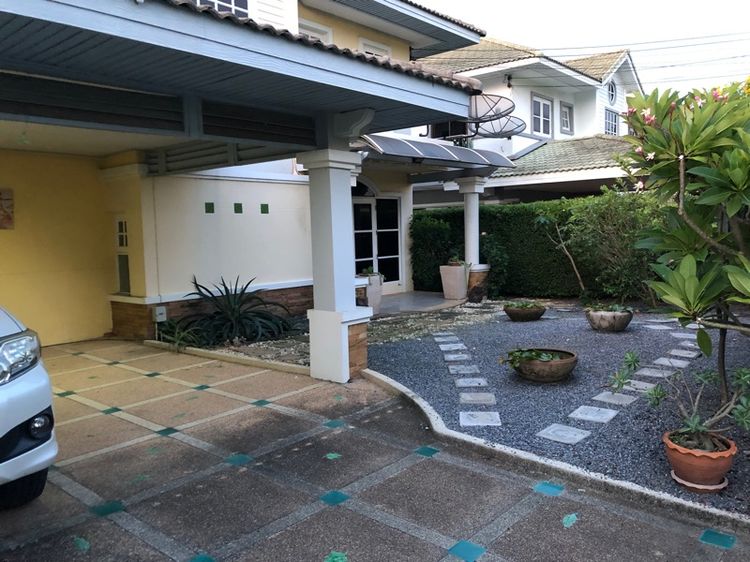 ตกแต่งครบ สร้างเสร็จก่อน 2010 ขายบ้านเดี่ยว ตากอากาศในกรุงเทพฯ หลังบ้านติดทะเลสาปใหญ่ 90 ไร่ วิวสวยมาก บรรยากาศร่มรื่น  รูปที่ 3