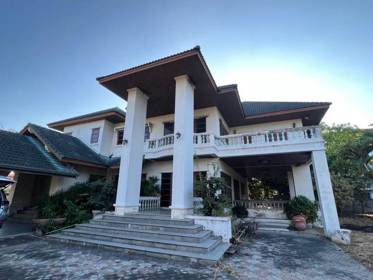 อื่นๆ ตกแต่งครบ สร้างเสร็จก่อน 2010 บ้านเดี่ยว 2 ชั้น เนื้อที่ใหญ่ ตำบลบ้านสวน จังหวัดชลบุรี รูปที่ 2