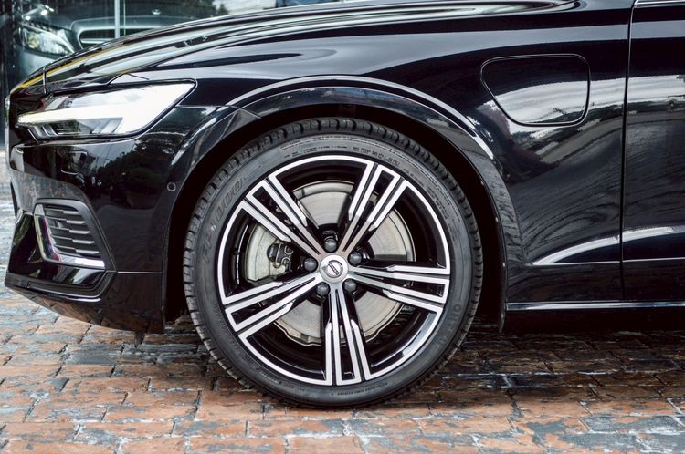 Volvo V60 2021 2.0 T8 Inscription 4WD Sedan ปลั๊กอินไฮบริด (PHEV) ไม่ติดแก๊ส เกียร์อัตโนมัติ ดำ รูปที่ 3