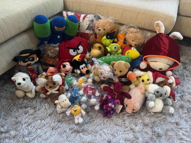 ขายถูกกกก ตุ๊กตาคละแบบ 36 ตัวเพียง 1200 บาท