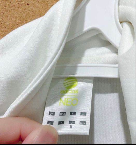 เสื้อวอร์มสีขาว แบรนด์ addidas Neo รูปที่ 3
