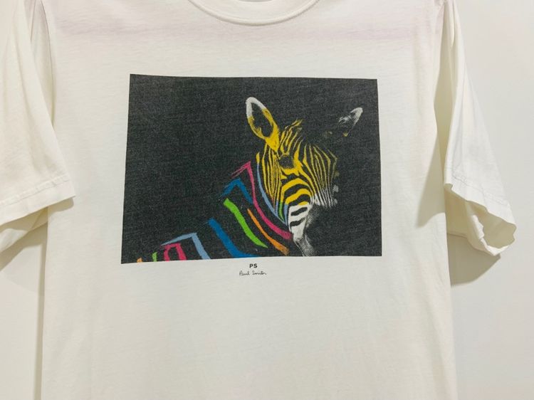 เสื้อยืด Paul Smith แท้ 💯 size M ขนาด อก 21 ยาว 27.5 นิ้ว สภาพใหม่มาก ทรงสวย สกีนจมสวย ดีเทลสวย เนื้อผ้านิ่มมาก หายากน่าสะสมครับ รูปที่ 2