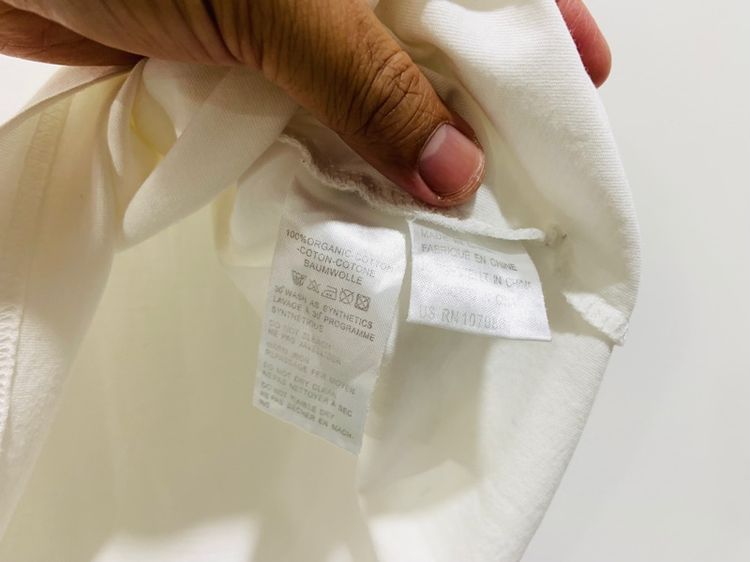 เสื้อยืด Paul Smith แท้ 💯 size M ขนาด อก 21 ยาว 27.5 นิ้ว สภาพใหม่มาก ทรงสวย สกีนจมสวย ดีเทลสวย เนื้อผ้านิ่มมาก หายากน่าสะสมครับ รูปที่ 5