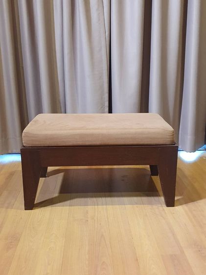 เก้าอี้นั่งขนาดพอดีตัว ใช้นั่งหรือเป็นเก้าอี้วางเท้า แถมพร้อมเบาะนุ่มๆ งานไม้สักแท้จากเชียงใหม่ เอาไปเลย 800 รูปที่ 2