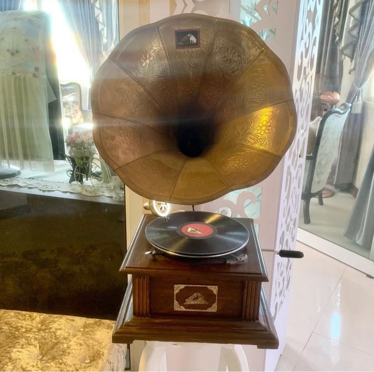 เครื่องเล่นแผ่นเสียงเก่า รูปที่ 2