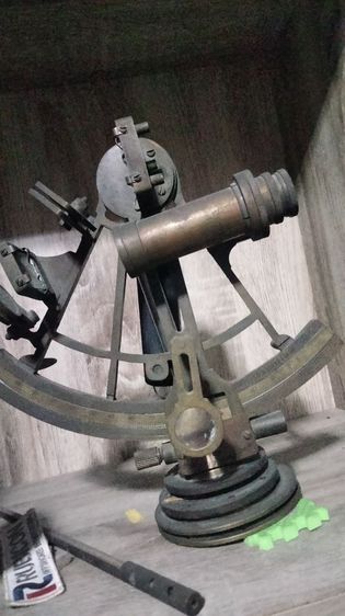 เข็มทิศเดินเรือ sextant แบบกล้องดูทิศดาว  รูปที่ 14