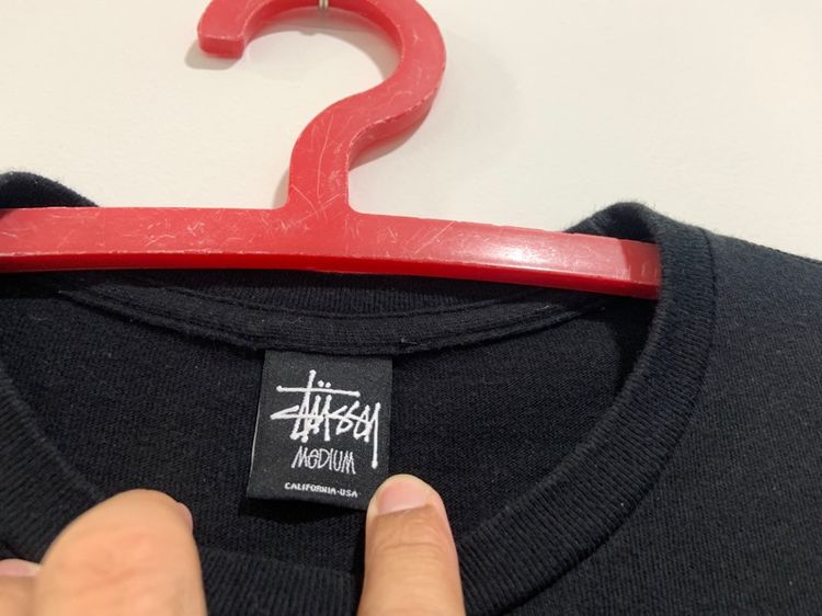 เสื้อยืด STUSSY แท้ 💯 size M วัดจริงขนาด อก 21 ยาว 28.5 นิ้ว สภาพใหม่มาก สีดำเข้ม ลายสวย เนื้อผ้านิ่มมาก หายากน่าสะสมครับ รูปที่ 3