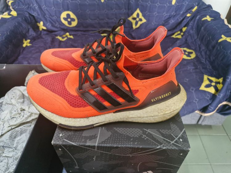 รองเท้าวิ่ง Adidas Ultraboost 21 สีพิเศษ สีส้ม Solar red สำหรับงานวิ่งมาราธอนระดับเมเจอร์ London UK