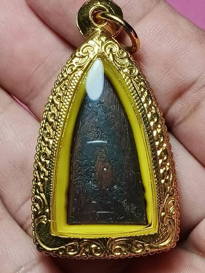 พระหลวงปู่ทวด พิมพ์เตารีดเล็ก ปี05 วัดช้างให้ สภาพสวยเก่า เนื้อจัดเข้มเก่าเบ้าแป้งเจิมเก่ายังติดอยู่ครบ สวยเดิมเก่าจากวัด น่าใช้มากครับ รูปที่ 11