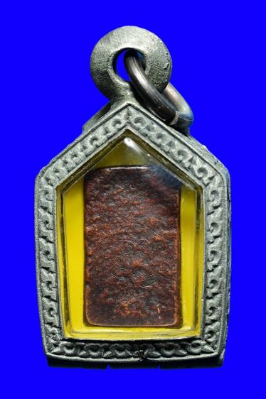 เหรียญหล่อพระพุทธ หลวงปู่ศุข วัดปากคลองมะขามเฒ่า รุ่นแรก หลังมีรอยจารของหลวงปู่ สภาพผ่านการใช้ออกสงครามมาอย่างโชกโชน เนื้อสวยแดงเข้มจัดเก่า  รูปที่ 2