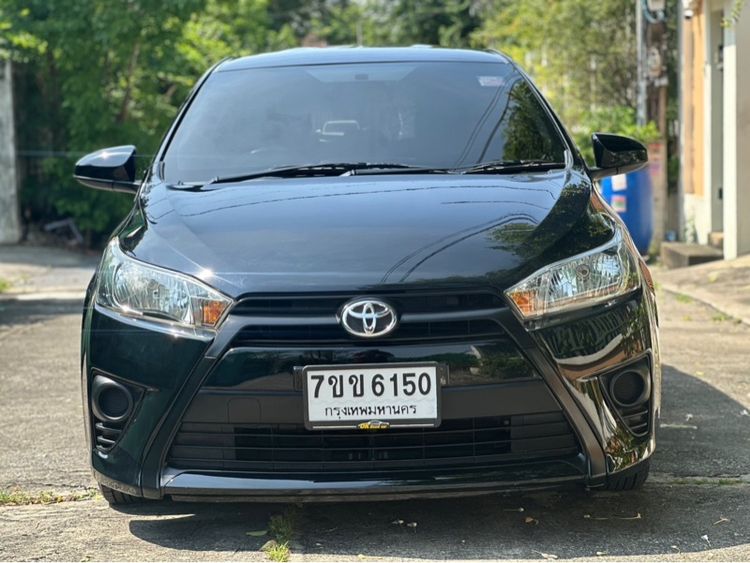 รถ Toyota Yaris 1.2 J สี ดำ