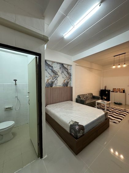 ตกแต่งครบ เลี้ยงสัตว์ได้ ใช่ แฟลตปลาทองชั้น2