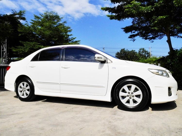 Toyota Altis 2011 1.6 E Sedan เบนซิน ไม่ติดแก๊ส เกียร์อัตโนมัติ ขาว รูปที่ 2