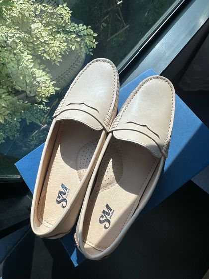 รองเท้า 