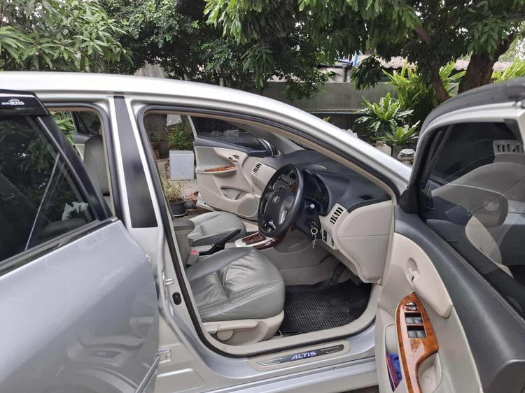 Toyota Altis 2013 1.8 E Sedan เบนซิน ไม่ติดแก๊ส เกียร์อัตโนมัติ บรอนซ์เงิน รูปที่ 4