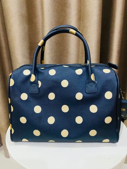 Sold out Cath Kidston Bowler Crossbody กระเป๋าทรงบอสตัน โบลเลอร์ ลายจุดน้ำเงินครีม (Navy  Ivory Polka Dot) รูปที่ 5