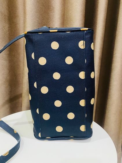 Sold out Cath Kidston Bowler Crossbody กระเป๋าทรงบอสตัน โบลเลอร์ ลายจุดน้ำเงินครีม (Navy  Ivory Polka Dot) รูปที่ 7