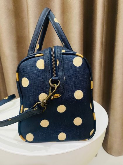 Sold out Cath Kidston Bowler Crossbody กระเป๋าทรงบอสตัน โบลเลอร์ ลายจุดน้ำเงินครีม (Navy  Ivory Polka Dot) รูปที่ 6
