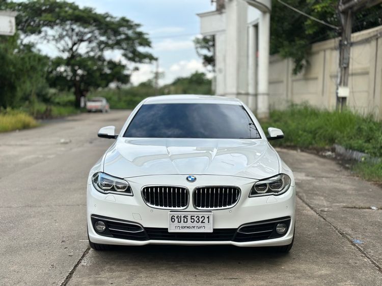 BMW Series 5 2016 528i Sedan เบนซิน เกียร์อัตโนมัติ ขาว รูปที่ 4