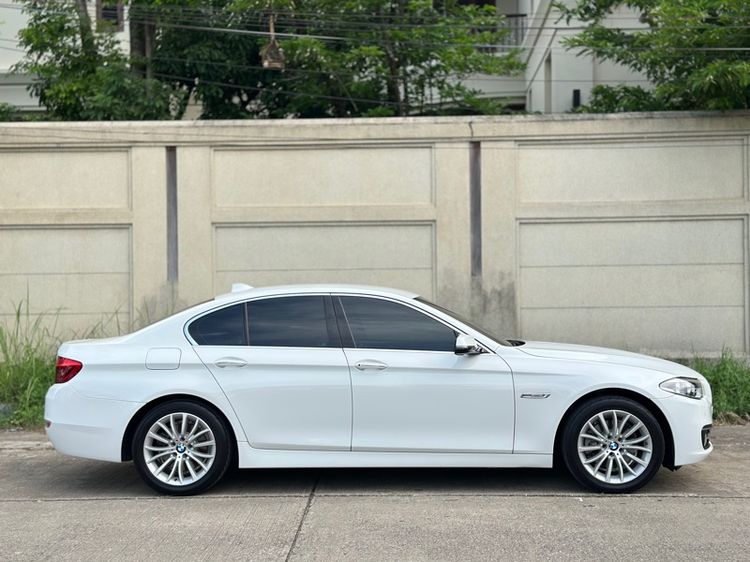 BMW Series 5 2016 528i Sedan เบนซิน เกียร์อัตโนมัติ ขาว รูปที่ 3