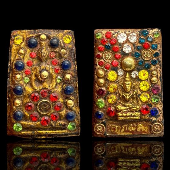 พระสมเด็จวังหน้าพิมพ์พิเศษประดับพลอย ลงรักปิดทอง ฝังตัวนะ หน้าหลัง 