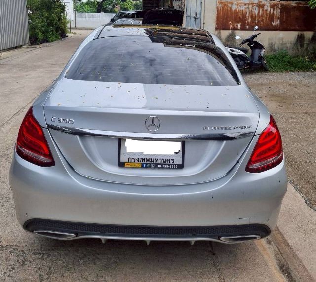 ฝาท้าย ฝาหลัง w205 ของมือสองแท้ถอด รูปที่ 2