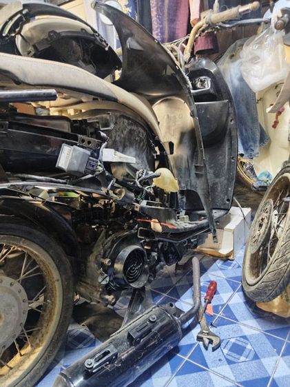 ขาย ตามสภาพครับ สกู๊ปปี้ไอ 2012  เครื่องติดใช้งานได้เครื่องทำใหม่หมด มัเลัมเขียว ภาษีขาดเกิน อะไหล่ครบ ชุดสีครบสภาพ50 เอาไปปั้น ต่อได้ครับ รูปที่ 6