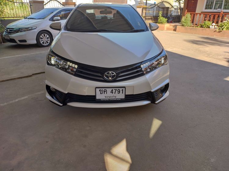 Toyota Altis 2015 1.8 Esport Sedan เบนซิน ไม่ติดแก๊ส เกียร์อัตโนมัติ ขาว รูปที่ 3