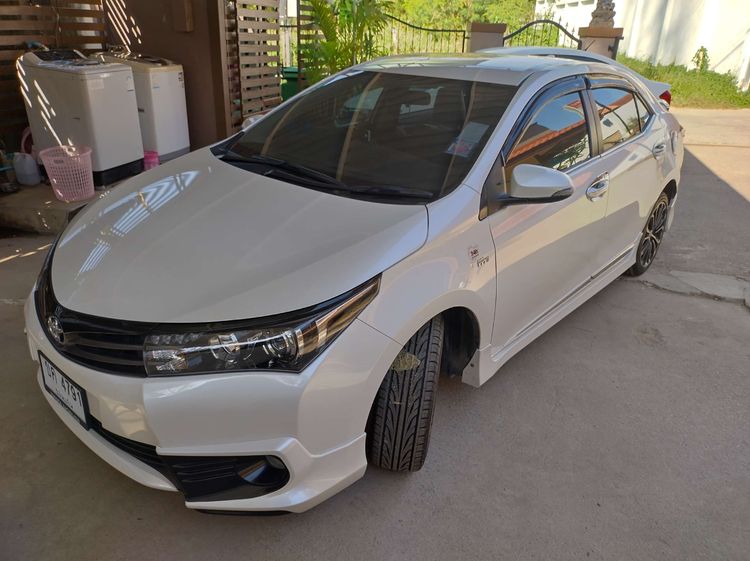 Toyota Altis 2015 1.8 Esport Sedan เบนซิน ไม่ติดแก๊ส เกียร์อัตโนมัติ ขาว รูปที่ 2