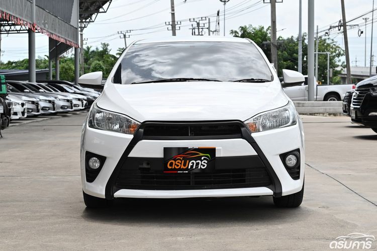 Toyota Yaris 2015 1.2 J Sedan เบนซิน ไม่ติดแก๊ส เกียร์อัตโนมัติ ขาว รูปที่ 2