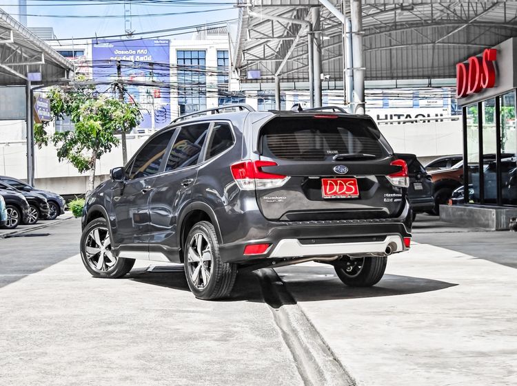 Subaru Forester 2023 2.0 i-S EyeSight Utility-car เบนซิน เกียร์อัตโนมัติ เขียว รูปที่ 3