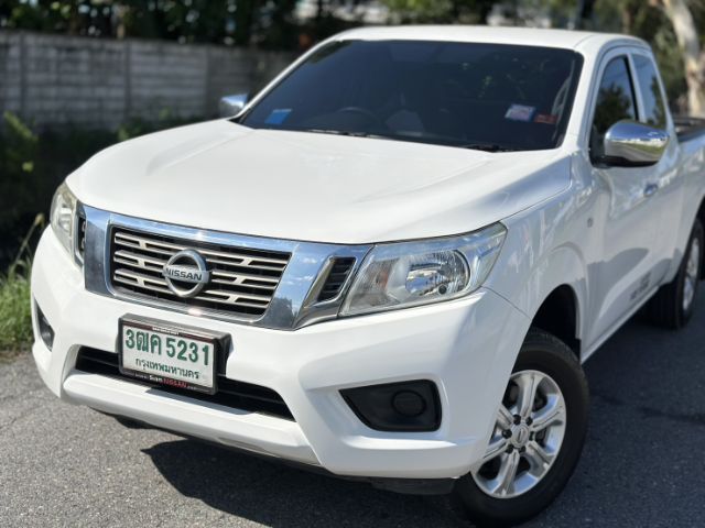 รถ Nissan NP300-NAVARA 2.5 E สี ขาว