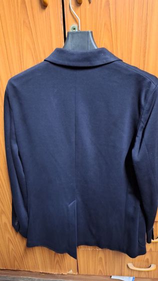 UNIQLO เสื้อแจ็คเก็ต Comfort กระดุม 2 เม็ด สภาพดีใส่น้อย ราคาดีจ้า ไซซ์ S กรมท่า รูปที่ 4