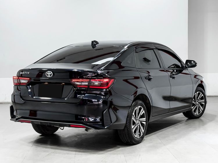 Toyota Yaris ATIV 2023 1.2 Smart Sedan เบนซิน เกียร์อัตโนมัติ ดำ รูปที่ 4