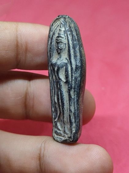 พระลีลาเม็ดขนุน เนื้อดำ รูปที่ 2