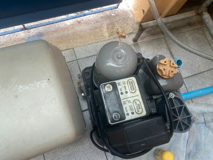 ขายด่วน ปั๊มน้ำ HITACHI WM P250XV มือสอง ใช้งานได้ เพียงแค่ซ่อมแผงวงจร