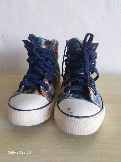 รองเท้าผ้าใบหุ้มข้อ ลายดอกไม้ Cath Kidston