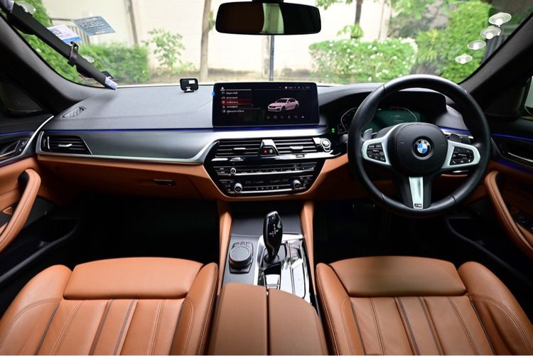 BMW Series 5 2021 520d Sedan ดีเซล ไม่ติดแก๊ส เกียร์อัตโนมัติ ขาว รูปที่ 4