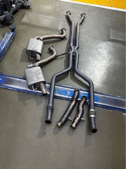 ชุดท่อไอเสียแต่งจากร้าน Type1 มือสอง สภาพดี ใส่ C43 Coupe รูปที่ 3