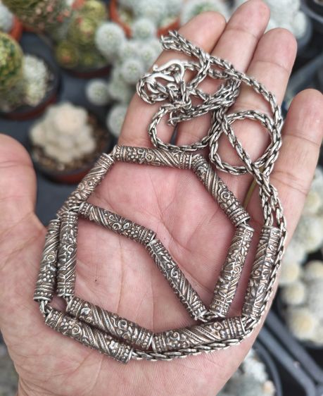 สร้อยคอเงินแท้พร้อมตะกรุดเงินแท้ 12 ดอก งานเก่า เพิ่งจะเคยเห็น ราคาแบ่งปันครับ รูปที่ 2