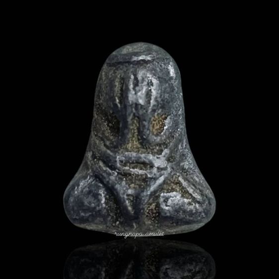 พระไตรภาคี (ผสมเนื้อตะกั่วเก่าหลวงปู่เอี่ยม วัดหนัง) วัดโคนอน
หลวงปู่โต๊ะ วัดประดู่ฉิมพลี ปลุกเสก ปี พ.ศ. 2514 รูปที่ 7