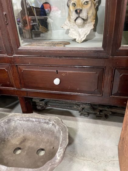 ตู้ไทย ไม้สัก หัวบัว โบราณเก่าสะสม รูปที่ 6