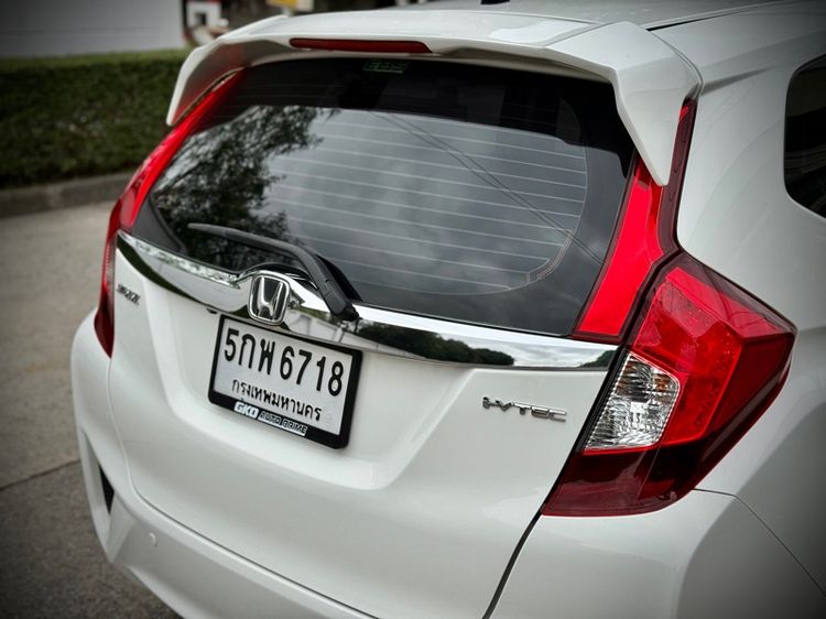 Honda Jazz 2016 1.5 V Plus i-VTEC Sedan เบนซิน ไม่ติดแก๊ส เกียร์อัตโนมัติ ขาว รูปที่ 2