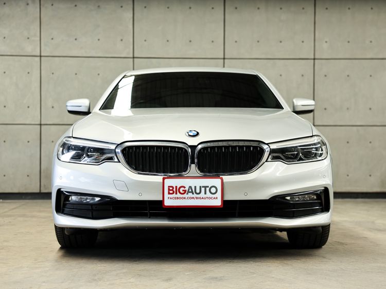 BMW Series 5 2018 520d Sedan ดีเซล ไม่ติดแก๊ส เกียร์อัตโนมัติ บรอนซ์เงิน รูปที่ 3