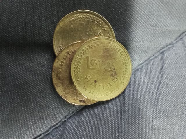 เหรียญไทยโบราณร 5 ร 9 เหรียญ1.บ5.บ 5 ส.ต..รศ25 สต 50 สต  เก่าเก็บทั้งหมด69เหรียญ รูปที่ 4