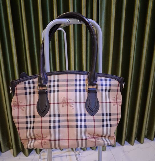หนังแท้ หญิง อื่นๆ กระเป๋า Burberry เเท้ สภาพสวยราคาน่ารัก