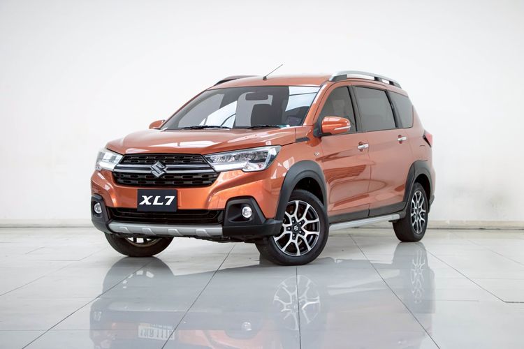 รถ Suzuki XL7 1.5 GLX สี ส้ม